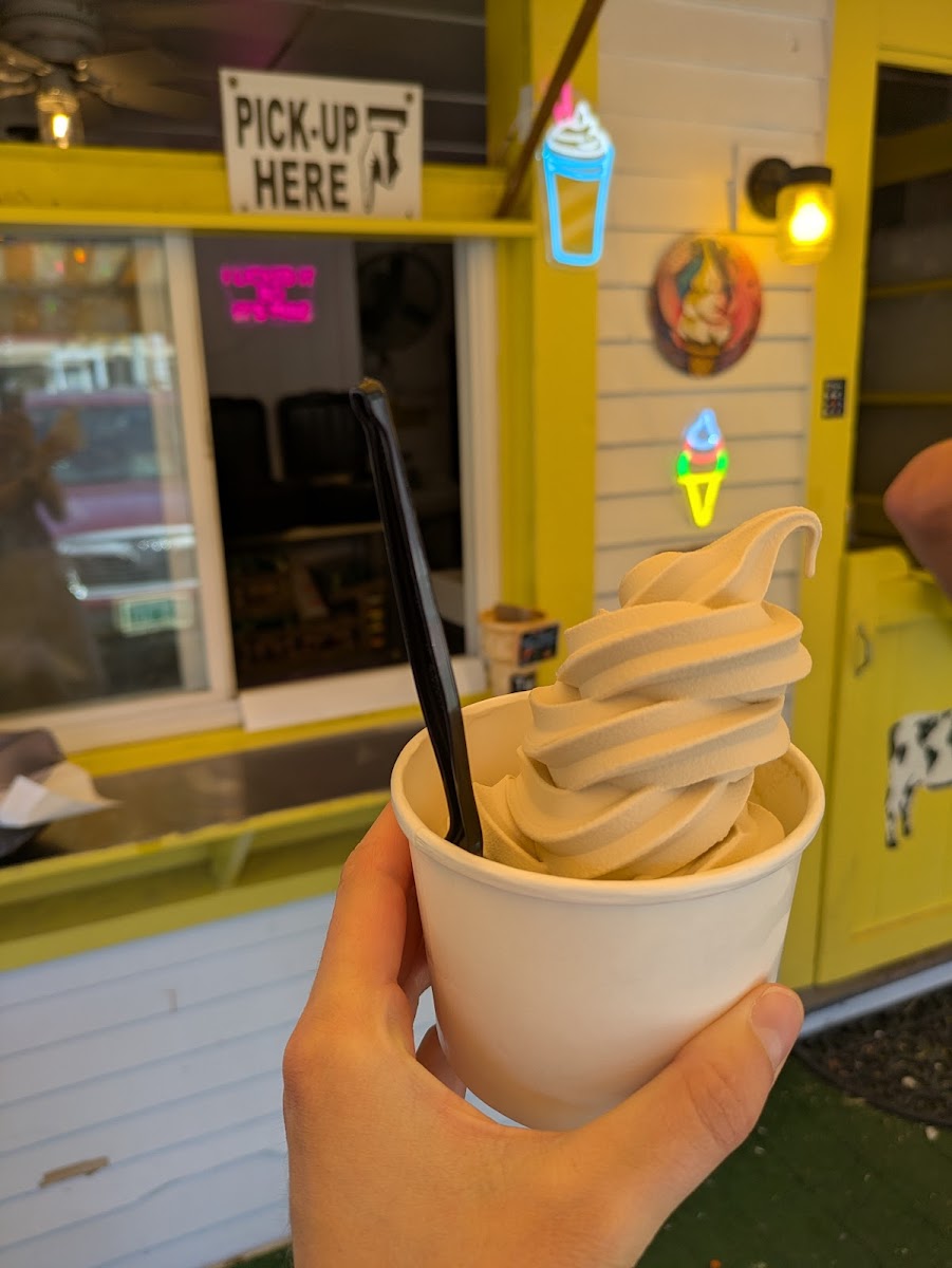 Village Creeme Stand Photos 2